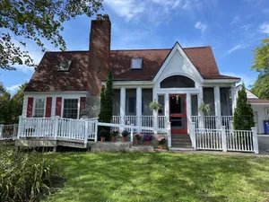 Image of Beautiful 4-Bedroom Home beside Middlebury College