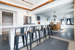 Image of Penthouse Suite* 5-mins to Cedar Point