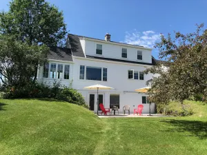 Image of Village House in Iconic Vermont Town