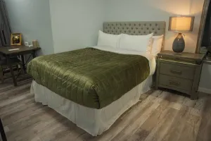 Image of Modern, Luxury 2 Bedroom Apt in Prime Location