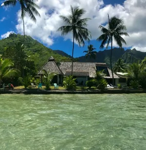 Image of Pension Poerani Moorea - DeLuxe Suite, living room, kitchen, 2 bedrooms a\/c