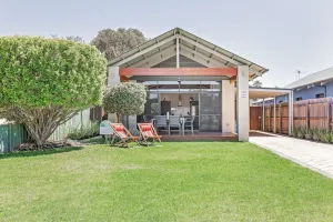 Image of COSY & INVITING BEACH COTTAGE SITUATED IN PRIME BEACHSIDE LOCATION
