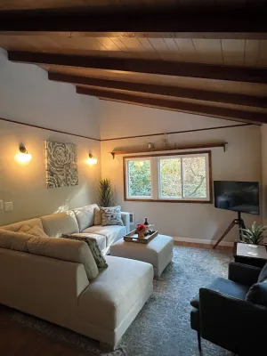 Image of Charming Geneva Bungalow