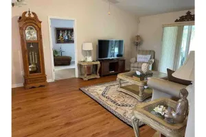 Image of Delightful 3Br Home near Red Beach Lake