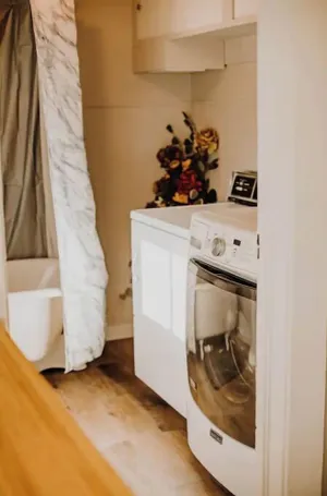 Image of Vintage shotgun home with modern updates