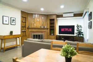 Image of Private Bungalow - Quiet & Convenient in Pasadena