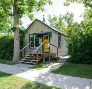 Image of Adorable and Cozy Bungalow