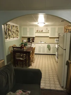 Image of Rustic Hideaway -pets welcome, downtown-