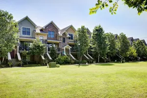 Image of Argenta *No Cleaning Fee* Maple and Main