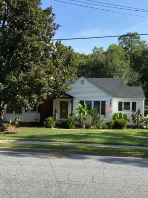 Image of Downtown Greer House Walkable to Shops, Restaurants, & Park. Fenced in Backyard.