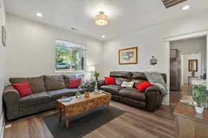 Image of Downtown Cottage 2 Queen Beds (N)