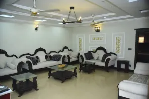 Image of Luscious & Modern 3 Bedrooms Family House