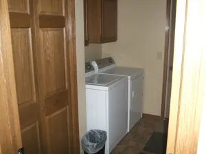 Image of Beautiful 3,000 Sq. Ft. Cottage W\/ Private Lake