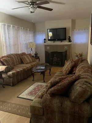 Image of Deborah’s Inn, is a Spacious clean-comfortable 4 bed 2 bath home. Welcome !
