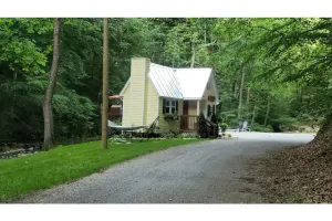 Image of Molly Branch Cottage- Beautiful Private Setting, 5 Star ABNB, Newly Listed VRBO
