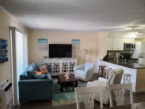 Image of Beautiful 1st floor Beach Condo w\/ 2 BR \/ King beds \/ 2 full Baths