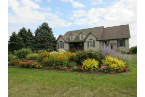 Image of Elegant Country Home, Hot tub, fishing pond, ping pong