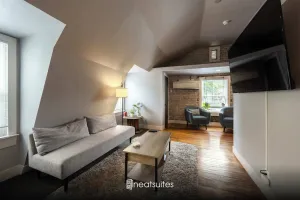 Image of Lovely 1BR in Historic Ludlow - Behind the Art Shop