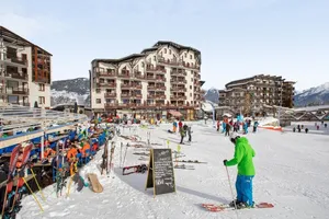 Image of 50 m from the slopes, 2-room apartment with basement garage