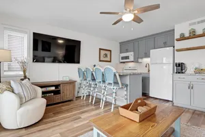 Image of Sandpeddler Suite 104 W\/ King Bed