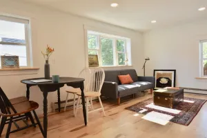 Image of 2King Bed BR Private Apt Downtown Brunswick