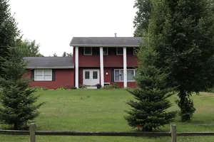 Image of Quiet Country Escape - 15 Minutes to Notre Dame