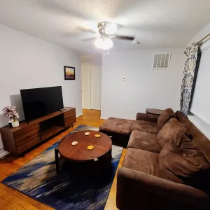 Image of Convenient & Comfortable - Walkable to UK Campus, near Downtown, Keeneland, Rupp