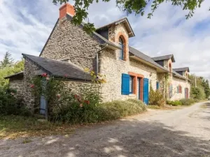 Image of Charming Renovated Cottage Near Salterns, Close to Beach, Garden, Baby-Friendly, Sleeps 5