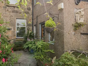 Image of 6 Ronald Place