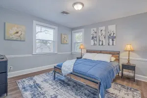 Image of Newly remodeled - Safe area - Large Bedrooms