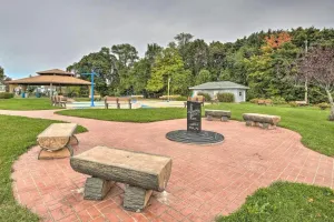 Image of Cozy East Haven Apartment - Walk to Beach!