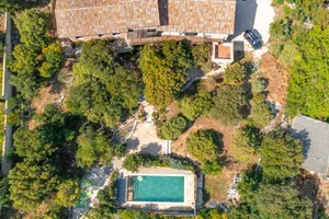 Image of A modern villa with swimming pool and views in Drôme Provençale