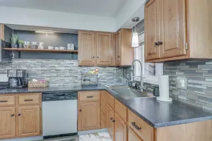 Image of Harrisonburg Home w/ Deck - 2 Mi to Jmu!