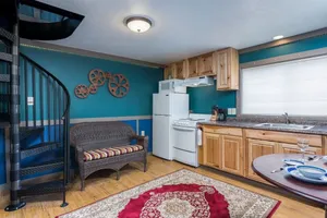 Image of Nautilus - Cute beach lodging, kitchen, fireplace