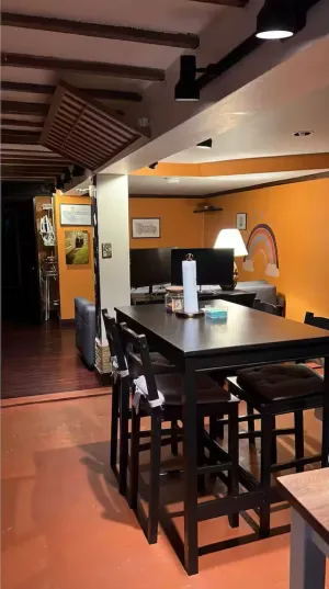 Image of Cozy family suite pets WLKM near Zoo UDC Hillwood