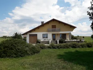 Image of Maison Individuelle Calme au Coeur de la Campagne Jurassienne