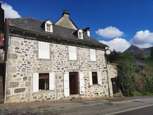 Image of Authentic house a few steps from hiking trails and ski slopes