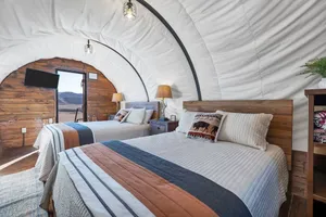 Image of Outdoor fun Wagon #19 w\/2QB, bathroom and a Fire