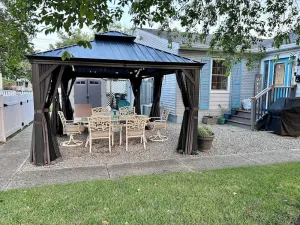 Image of Beautiful fully renovated quad in Village Green