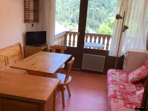 Image of Studio for 4 with balcony and equipped kitchenette in Champagny-en-Vanoise