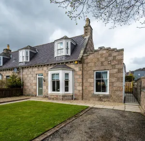 Image of Luxury Scottish Cottage, featuring \"'The Artic Cabin\"