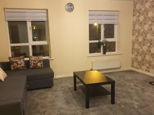 Image of Exclusive Mordern Townhouse - 5 mins drive from City Centre