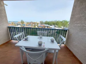 Image of Studio Cabine Mezzanine, 6 Pers, Terrasse Sud, Près Quai, Parking Privé - FR-1-326-755