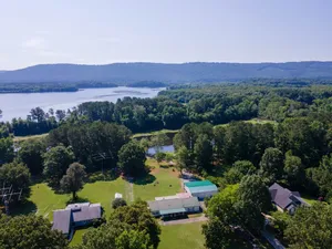 Image of The Reel Therapy Lakehouse