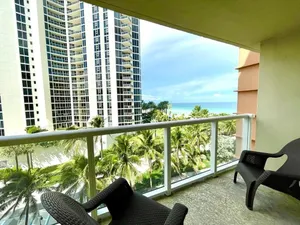 Image of Oceanfront Condo with balcony on Sunny Isles