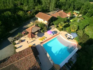 Image of Luxury family villa in the heart of Gascony. Large pool & gorgeous view