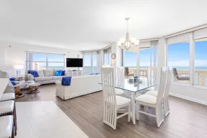 Image of 3 bedroom ocean front condo with panoramic ocean views! 10th floor-VanLee1001