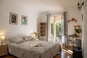 Image of In a magnificent 2-person villa with covered terrace and garden