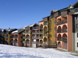 Image of 20m from ski slopes, 2nd floor, view ski slopes, balcony, parking, tv, ski locker, 50m², Montgenèvre