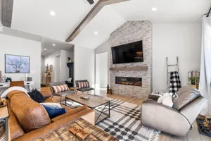Image of New Mountain Bluebird - walk to lake, golf, and town - game rm - family friendly - sleeps 14